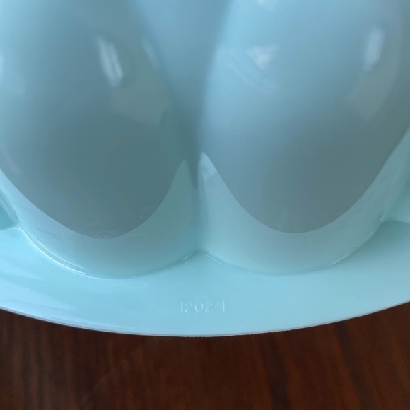 𝅺Tupperware - Vintage Jell-O and Asp Mould - Picture 8 of 14
